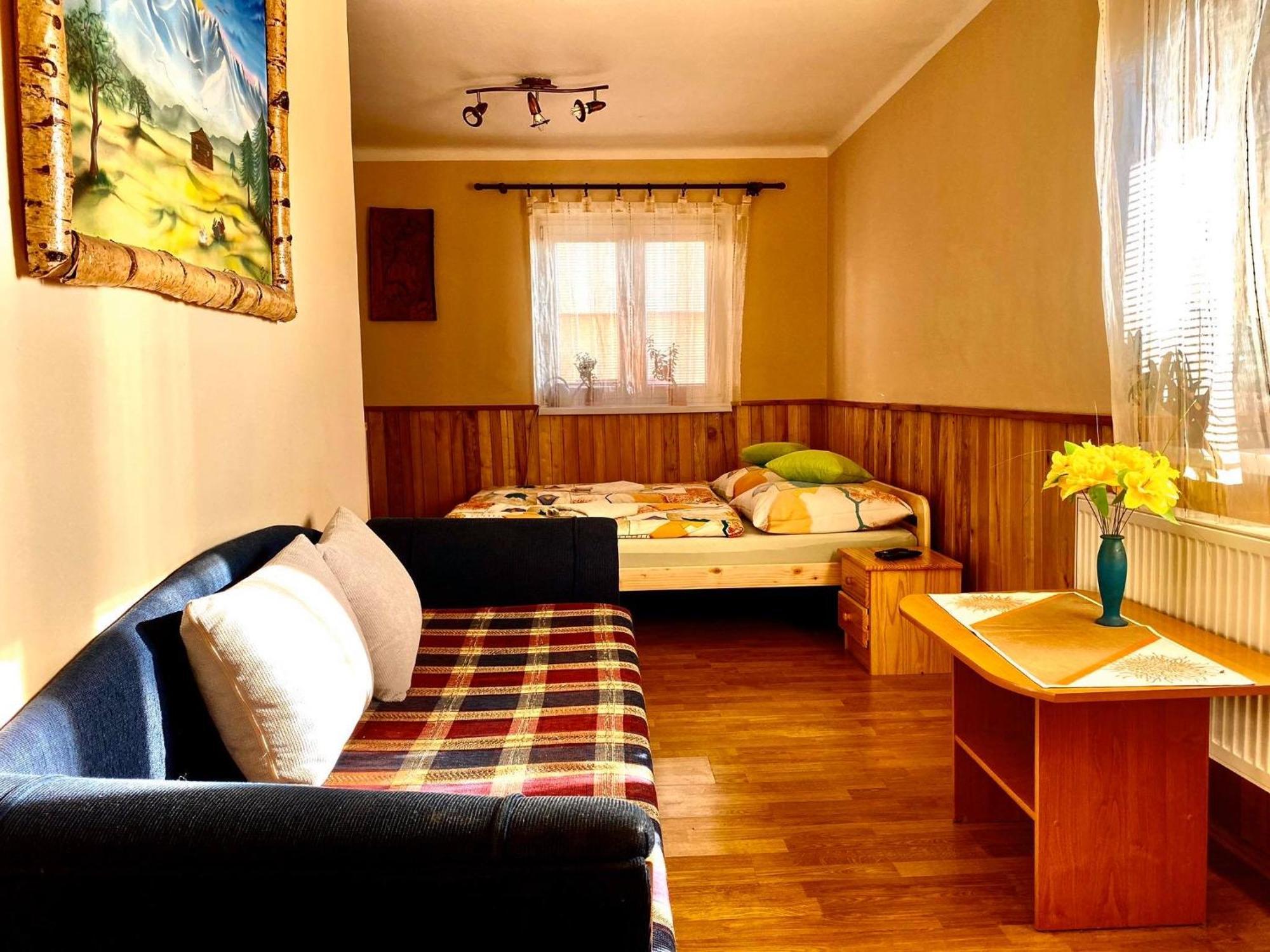 Privat Horec Maly Slavkov ภายนอก รูปภาพ