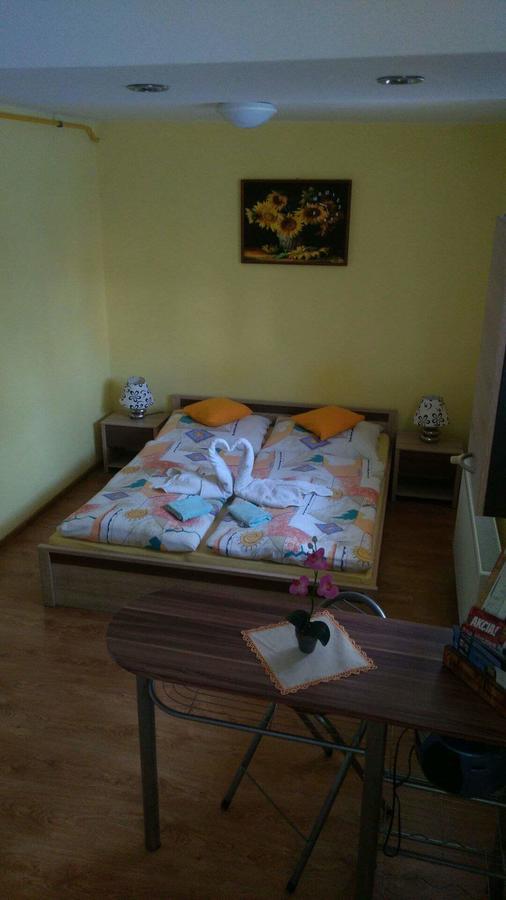 Privat Horec Maly Slavkov ภายนอก รูปภาพ